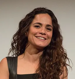 Alice Braga