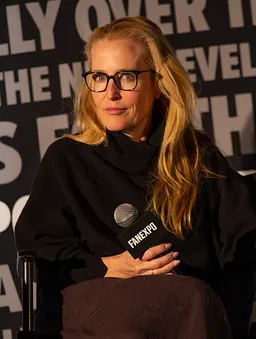 Gillian Anderson