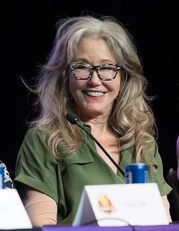 Mary McDonnell